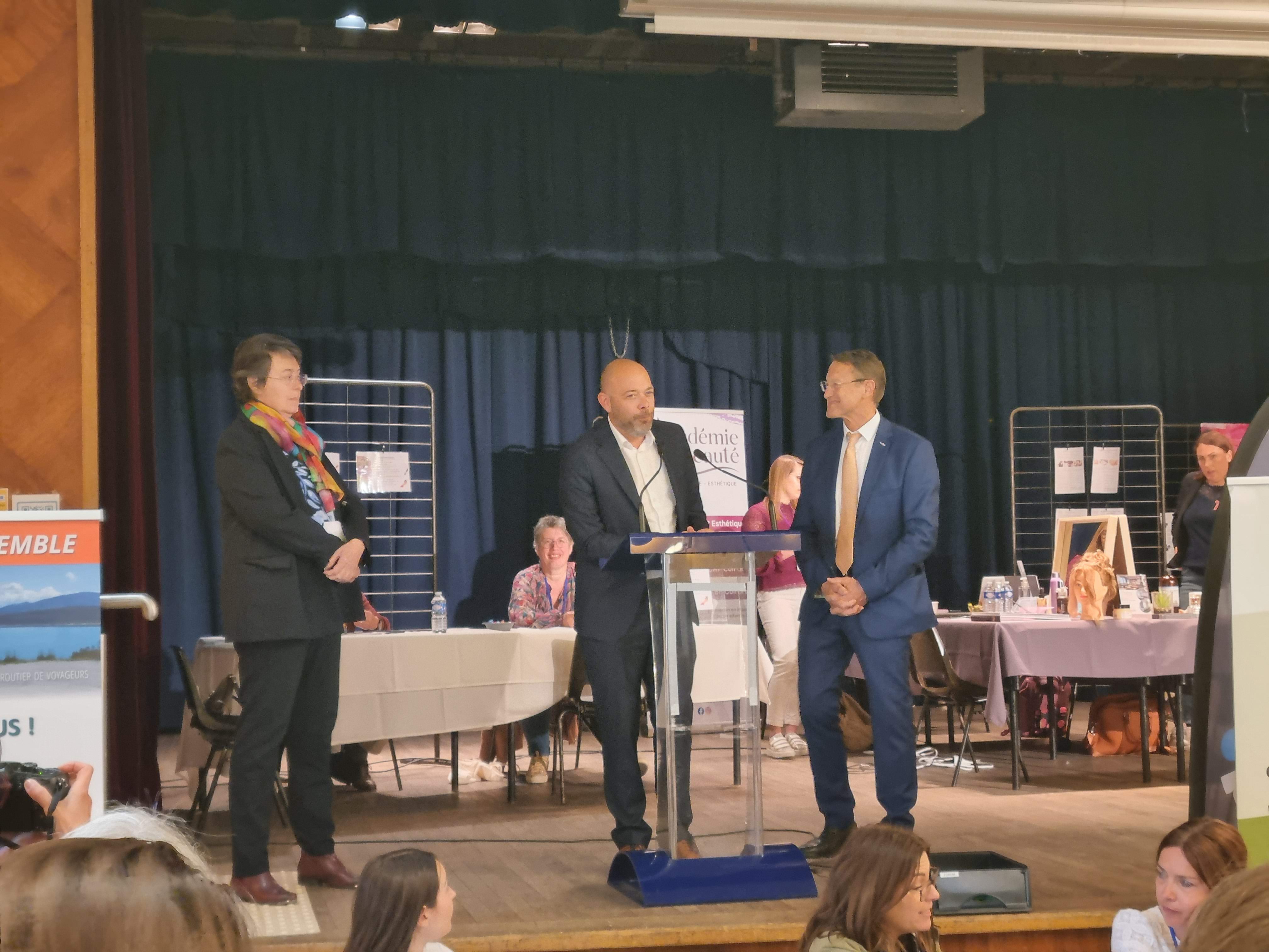 Prise de parole officielle : un temps fort du forum pour présenter les enjeux et les objectifs de l’événement.