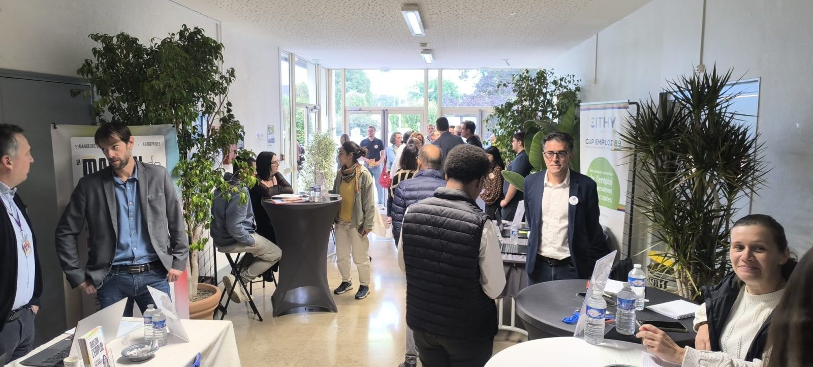 Des rencontres directes entre candidats, recruteurs et organismes de formation.